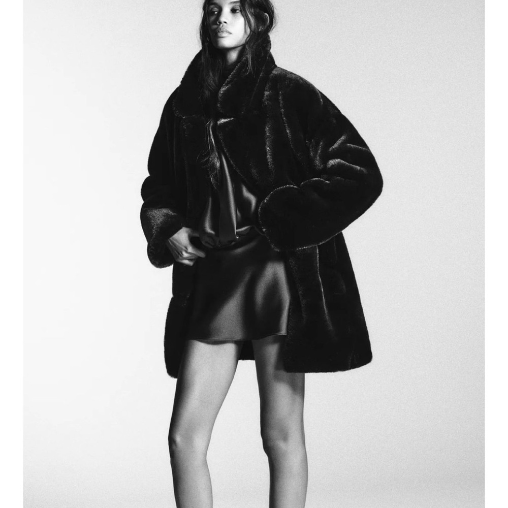 NWT ZARA  Black FAUX FUR COAT SIZE XL
